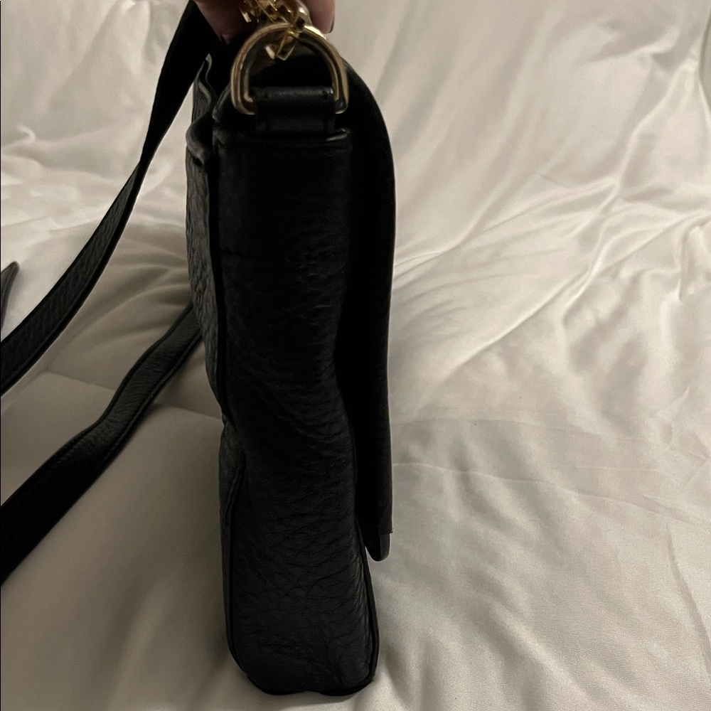 Tory Burch Britten Black Pebbled Leather Shoulder Bag with Gold Logo and Chain - Picture 16 of 16